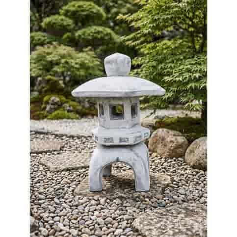 Japanse Kasuga tuinlamp van beton 37 cm