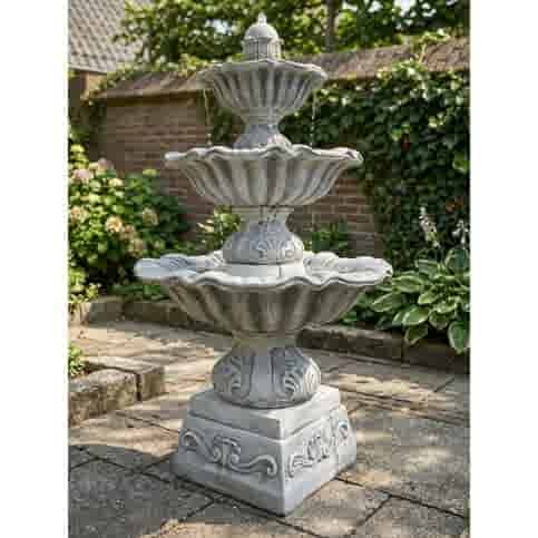 Sierlijke drie laags tuin fontein met drie schalen 150 cm