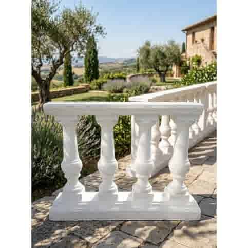 Witte betonnen balustrade reling 77 cm hoog