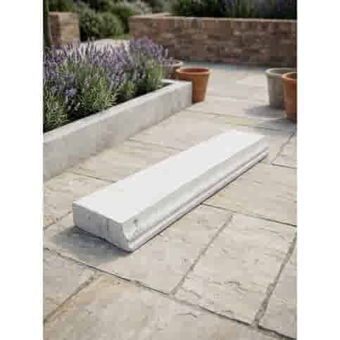 Wit betonnen blok met decoratieve rand 96x22x7 cm