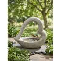 Hartvormig vogelbad van beton 41 cm hoog
