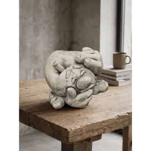 Decoratief betonnen tuinbeeld De Bedenkelijke Appel H21 cm