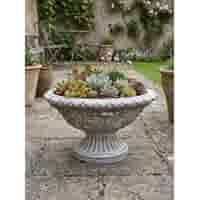 Elegante sierlijke plantenbak van beton 60 cm