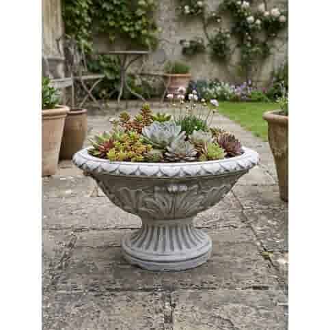 Elegante sierlijke plantenbak van beton 60 cm