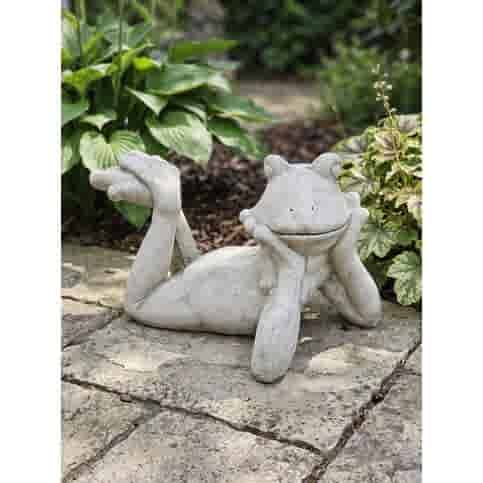 Betonnen kikker chill beeld H27 cm