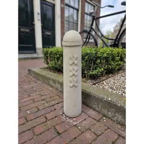 Amsterdammertje van beton H24 cm